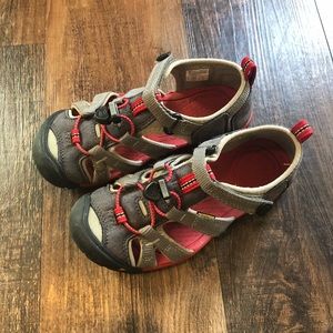 EUC Keen water shoes. Kids size 13